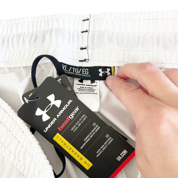 Under Armour White Black Basketball Shorts Sz XL - Picture 2 of 6